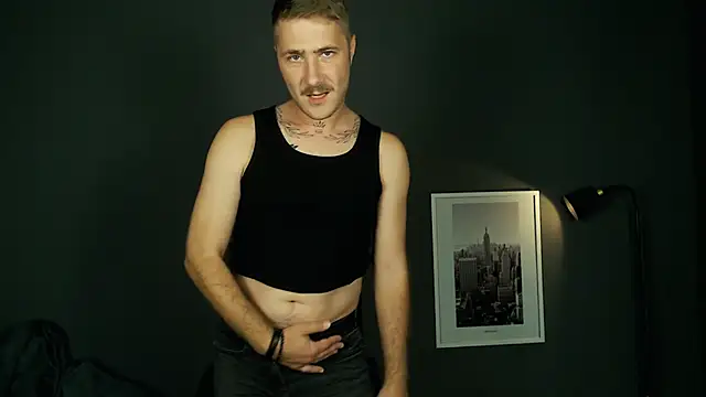 Snapshot of Mr_At_ chatting on September 18, 2025, 7:33 am Mr At  online show from September 18, 2025, 7:33 am