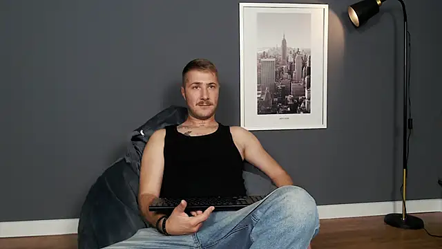 Snapshot of Mr_At_ chatting on September 23, 2025, 8:10 am Mr At  online show from September 23, 2025, 8:10 am
