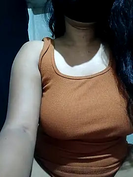 DiyaRoy49 online show from April 23, 2026, 8:43 pm