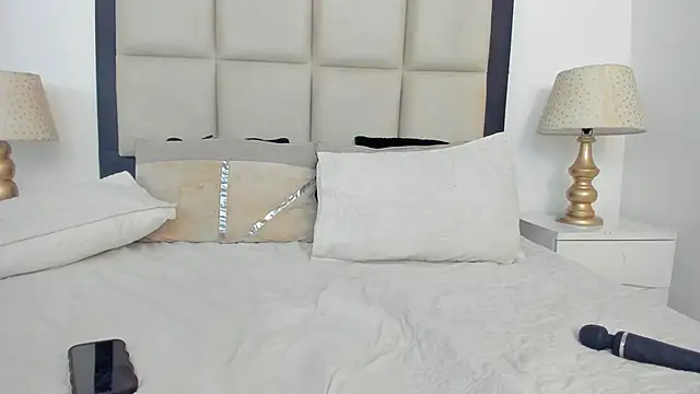 AdrianaCampbelll online show from September 11, 2025, 1:33 pm