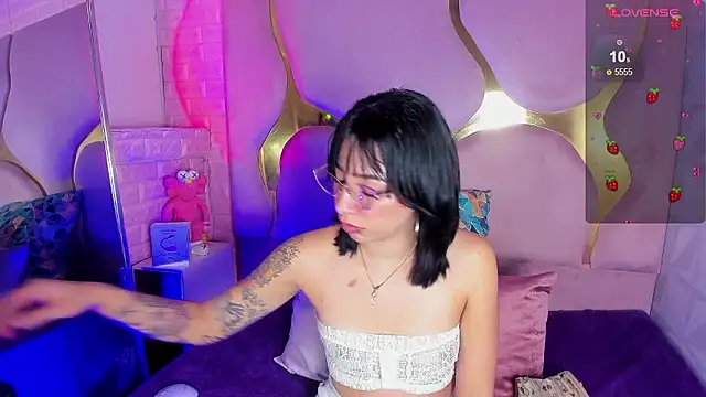 Niina Sissy online show from January 18, 2026, 3:43 am