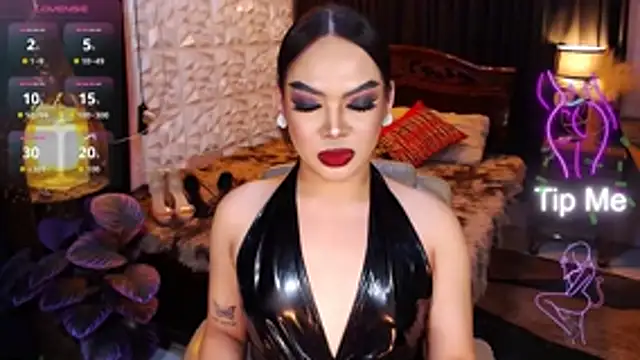 GODDESSHUGECOCKANDREA online show from May 7, 2026, 5:16 pm