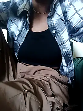 kissujaan online show from October 3, 2025, 3:20 am