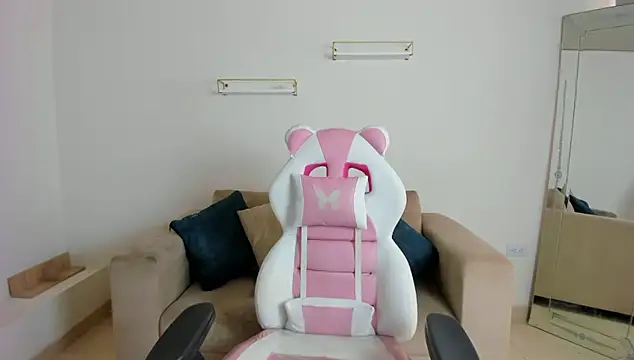 april smiith online show from January 8, 2026, 2:12 pm