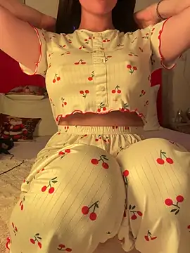 OnlyRima online show from December 4, 2025, 10:42 pm