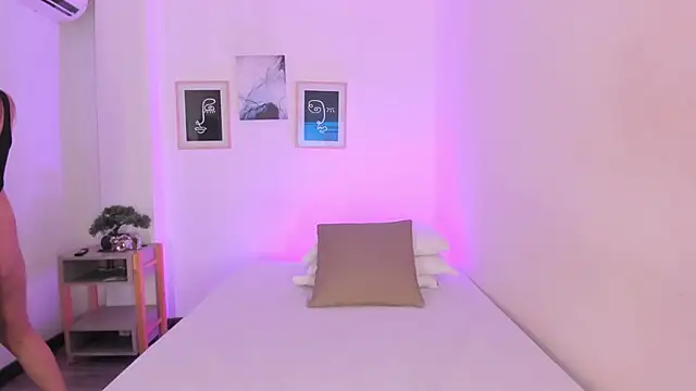 Anastasia lauren online show from February 27, 2026, 7:57 pm