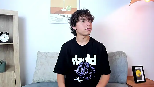 Snapshot of Honeymoon_sariel chatting on February 4, 2026, 1:28 pm Honeymoon sariel online show from February 4, 2026, 1:28 pm