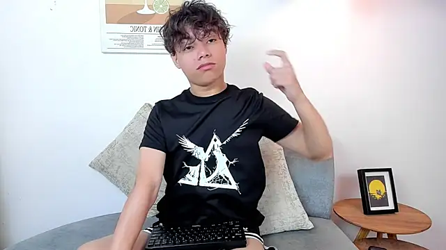 Snapshot of Honeymoon_sariel chatting on February 26, 2026, 1:33 pm Honeymoon sariel online show from February 26, 2026, 1:33 pm