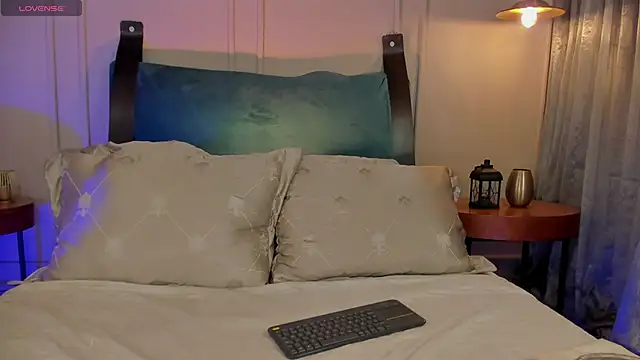 NaishaFord 1 online show from October 18, 2025, 3:08 am