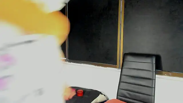 HellAndDante  online show from February 16, 2026, 10:51 pm