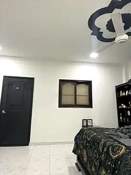 sahraparker online show from October 29, 2025, 6:01 am