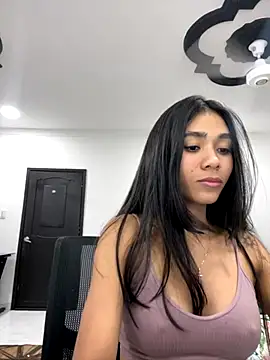 sahraparker online show from September 18, 2025, 4:04 am