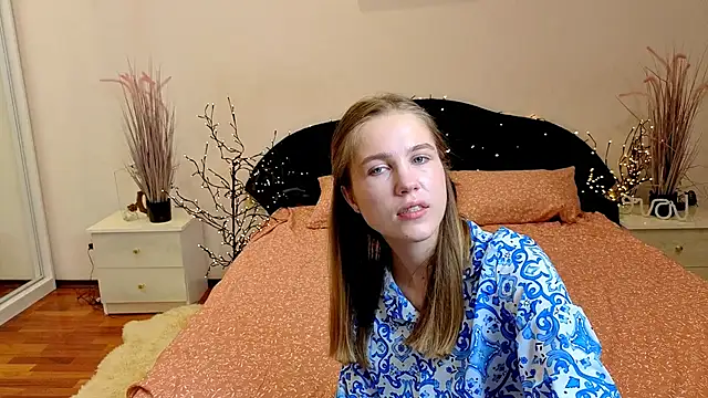 Spicy Lexi online show from June 18, 2026, 1:16 pm