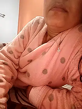 Snapshot of CUTE-PX chatting on February 20, 2026, 6:37 am CUTE-PX online show from February 20, 2026, 6:37 am