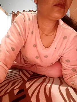 Snapshot of CUTE-PX chatting on February 4, 2026, 5:13 am CUTE-PX online show from February 4, 2026, 5:13 am