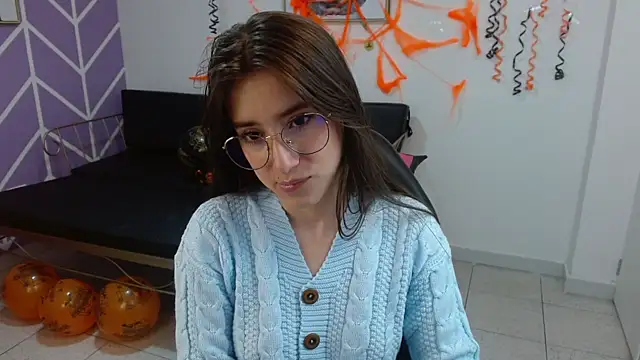 Adhara Kitten online show from October 28, 2025, 1:10 pm