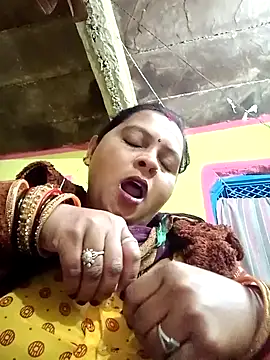 Hot komal1 online show from December 21, 2025, 11:27 pm