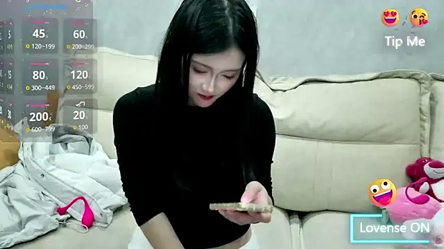 xiaoLI-2025 online show from March 6, 2026, 3:29 pm