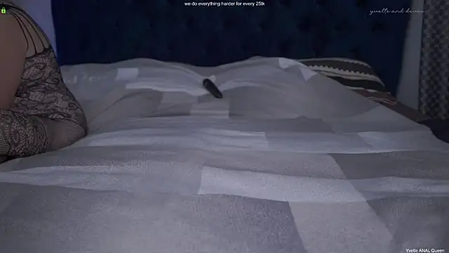 Snapshot of yvetteXdevon chatting on October 1, 2025, 7:40 pm yvetteXdevon online show from October 1, 2025, 7:40 pm