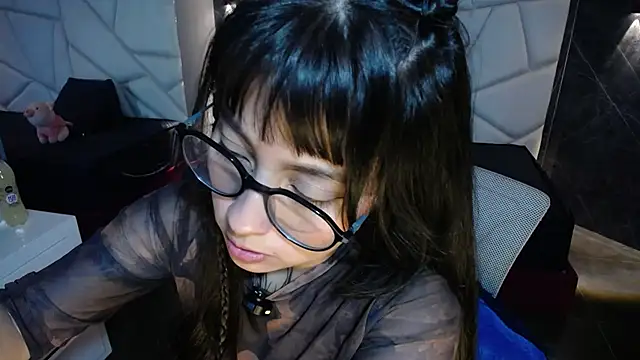 sophiaa 7 online show from March 2, 2026, 6:48 pm