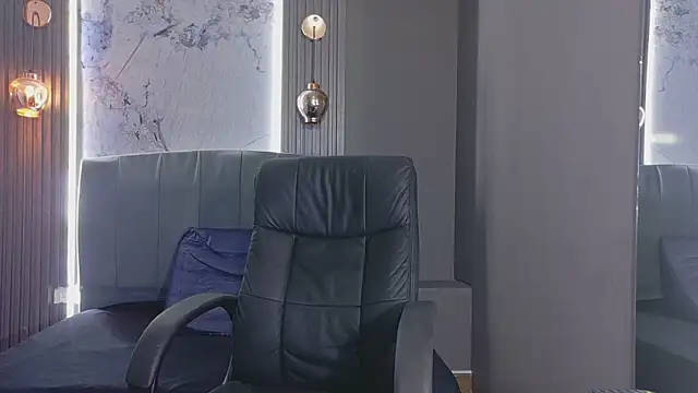 Snapshot of angeles_azul chatting on March 28, 2026, 5:14 pm angeles azul online show from March 28, 2026, 5:14 pm