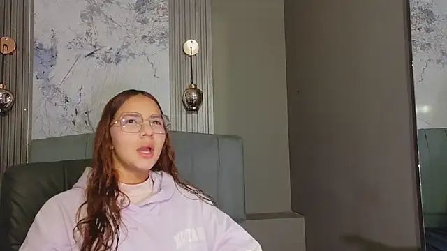 Snapshot of angeles_azul chatting on February 17, 2026, 1:19 pm angeles azul online show from February 17, 2026, 1:19 pm