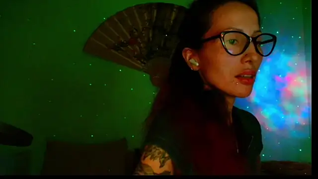 KiotoShine online show from November 3, 2025, 6:11 pm