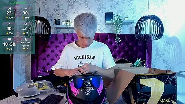 nicktorn online show from December 4, 2025, 12:48 pm