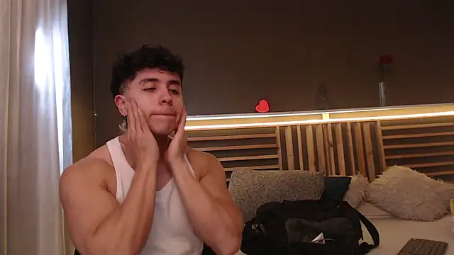 PaulEvens online show from November 25, 2025, 1:33 pm