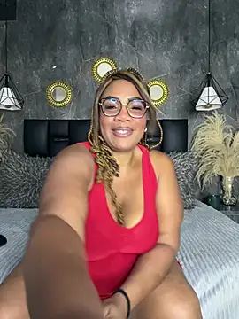 Snapshot of aranzzalatin chatting on July 8, 2026, 11:55 am aranzzalatin online show from July 8, 2026, 11:55 am