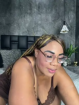 Snapshot of aranzzalatin chatting on June 25, 2026, 12:21 pm aranzzalatin online show from June 25, 2026, 12:21 pm