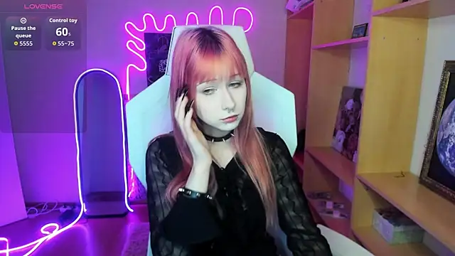 AmamiDark online show from October 4, 2025, 1:40 am