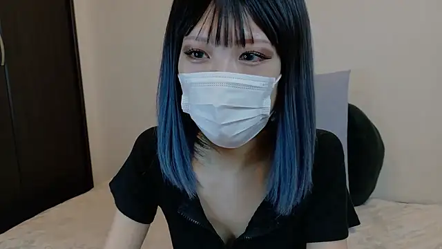 sarina at online show from March 3, 2026, 4:30 am