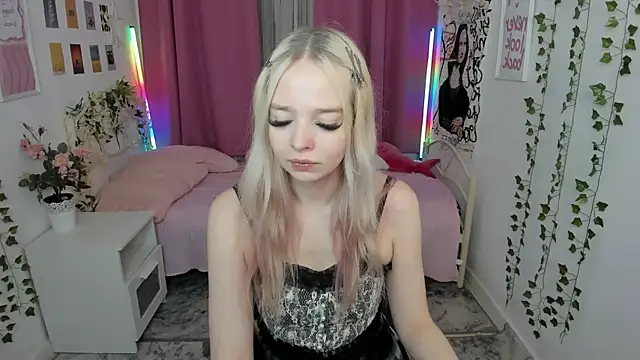 BellaMontgomery online show from February 28, 2026, 4:50 pm