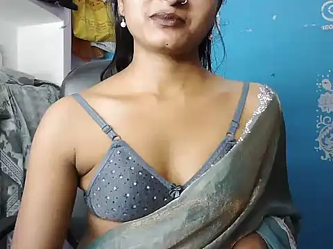 Snapshot of ROSE_GOLDE chatting on August 7, 2026, 4:35 pm ROSE GOLDE online show from August 7, 2026, 4:35 pm