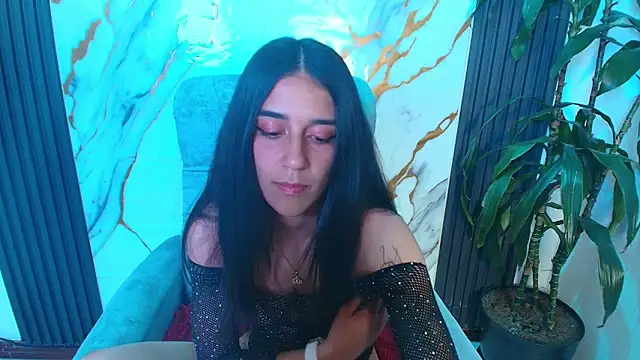 Snapshot of DanielaMonroe chatting on March 4, 2026, 3:36 am DanielaMonroe online show from March 4, 2026, 3:36 am