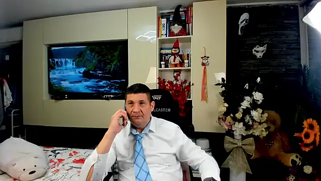 SpartacusDaddy48 online show from April 14, 2026, 11:15 am