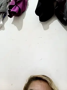 flavinhasensual online show from June 14, 2026, 10:11 pm