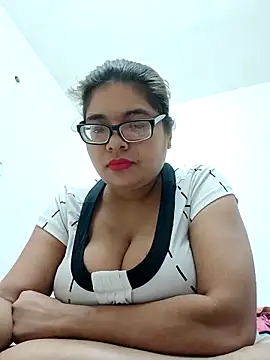 Elie couple143 online show from November 16, 2025, 1:21 am