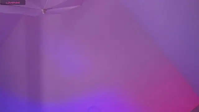 Azurra amatto2 online show from April 13, 2026, 8:24 pm