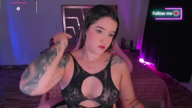 Snapshot of lunaarose chatting on February 25, 2026, 4:12 am lunaarose online show from February 25, 2026, 4:12 am