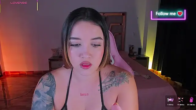 Snapshot of lunaarose chatting on February 11, 2026, 4:23 am lunaarose online show from February 11, 2026, 4:23 am