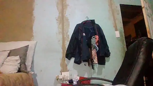 Snapshot of Nicky52 chatting on April 16, 2026, 1:39 am Nicky52 online show from April 16, 2026, 1:39 am