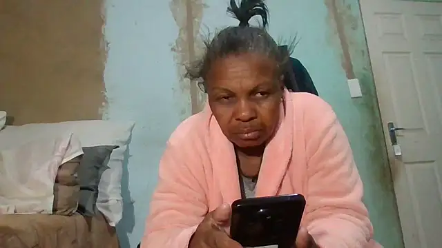 Snapshot of Nicky52 chatting on April 13, 2026, 11:42 pm Nicky52 online show from April 13, 2026, 11:42 pm