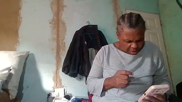 Snapshot of Nicky52 chatting on March 18, 2026, 6:05 am Nicky52 online show from March 18, 2026, 6:05 am