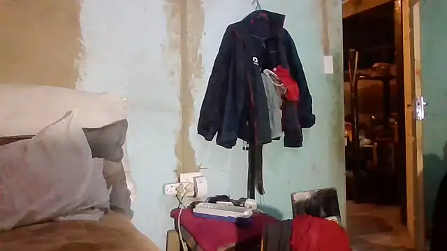 Snapshot of Nicky52 chatting on March 4, 2026, 3:53 pm Nicky52 online show from March 4, 2026, 3:53 pm