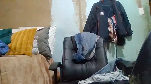 Snapshot of Nicky52 chatting on April 9, 2026, 3:07 pm Nicky52 online show from April 9, 2026, 3:07 pm