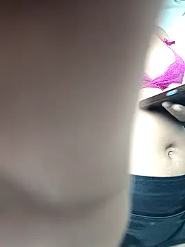 Snapshot of Your-Samayra chatting on September 17, 2025, 8:27 am Your-Samayra online show from September 17, 2025, 8:27 am