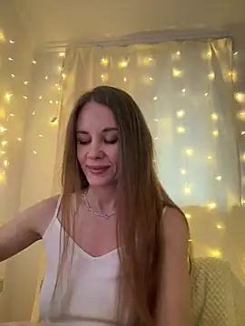 Snapshot of LucieMack chatting on February 26, 2026, 2:39 pm LucieMack online show from February 26, 2026, 2:39 pm