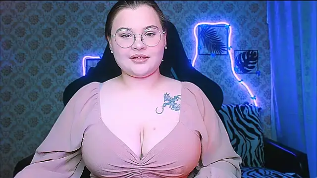 InLoveWithLife26 online show from January 11, 2026, 7:43 pm